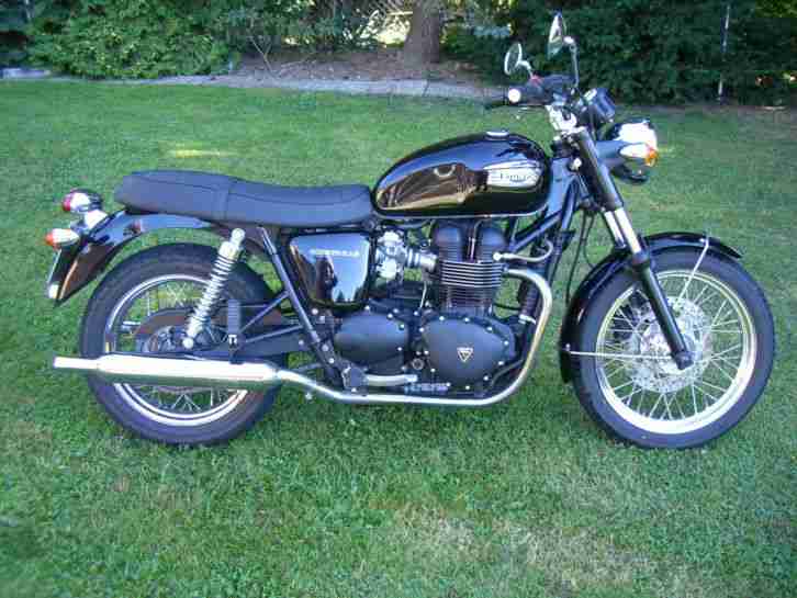 Triumph Bonneville Baujahr 2006 8600 km Laufleistung 45 kw 185 km/h 790 ccm