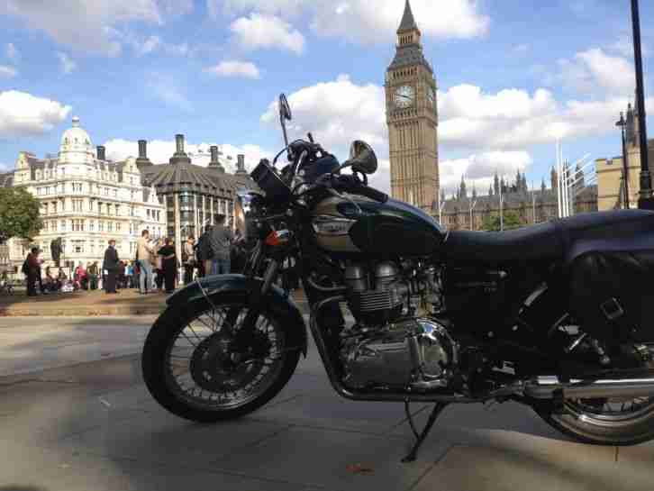 Triumph Bonneville T100