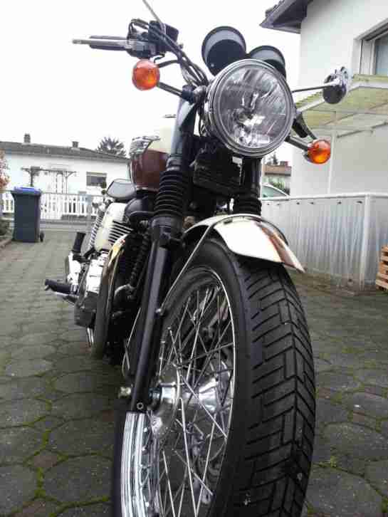 Triumph Bonneville T100 Sonderlackierung Choco