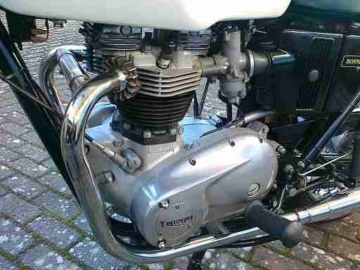 Triumph Bonneville T120, Ez.:4/1973,650ccm,,27000Km,52PS,schöner Klassiker.
