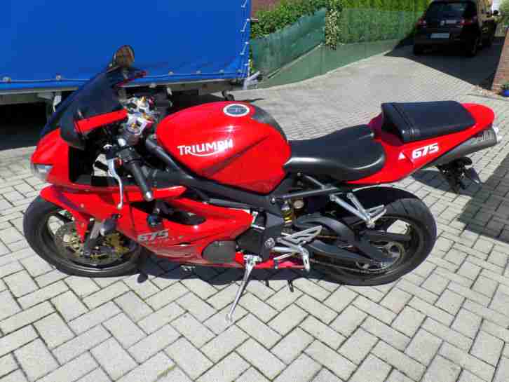 Triumph DAYTONA 675