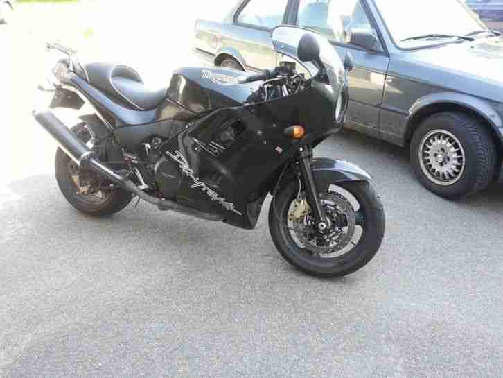 Triumph Daytona 1200