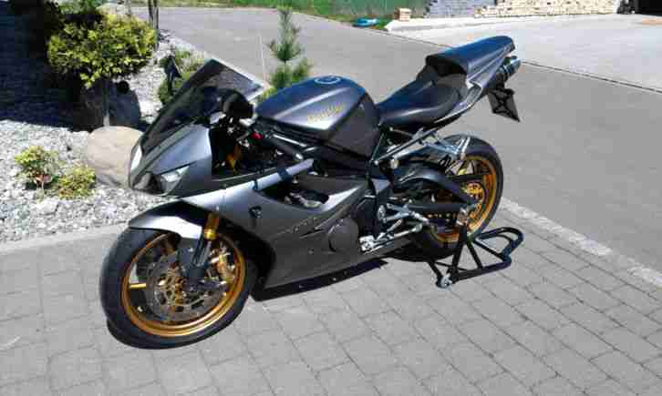 Triumph Daytona 675 Neuzustand