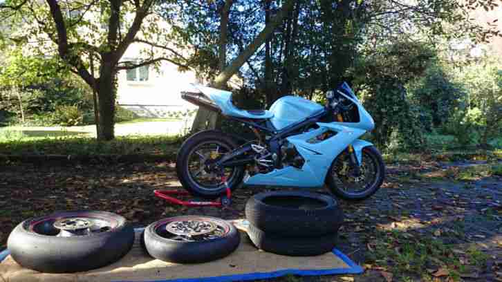 Triumph Daytona 675 Racebike