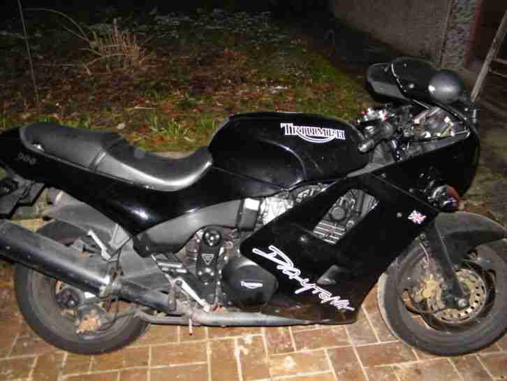 Triumph Daytona 900 T 300 D, 45031 km, Bastelfahrzeug