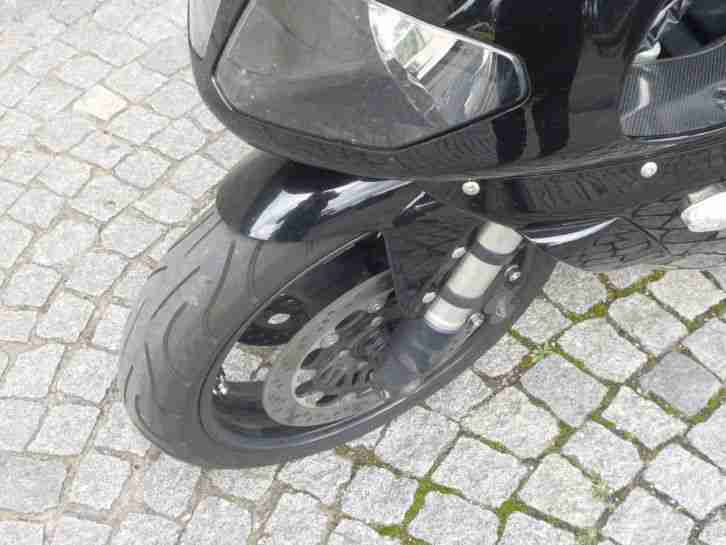 Triumph Daytona 955 i Superbike-Lenker-Umbau Shark-Auspuff SBK-ESD Black Carbon