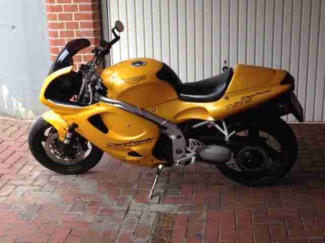 Triumph Daytona 955i