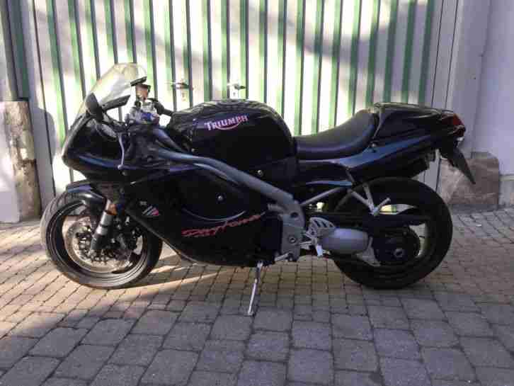 Triumph Daytona 955i mit neuem TÜV