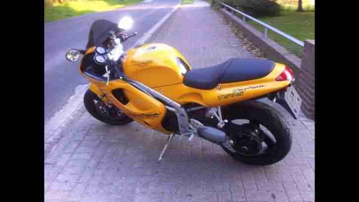 Triumph Daytona T595