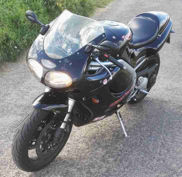 Triumph Daytona T595 3 Zyl. 956 ccm 128PS