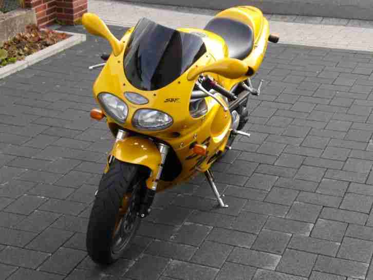 Triumph Daytona T595, gerade mal 20000 km!