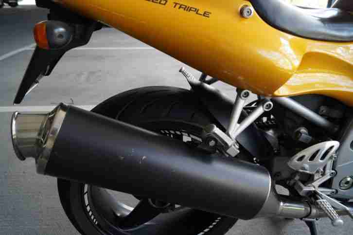 Triumph Daytona t595 955i 1999 Speed Triple Umbau / gelb / Motorschaden Bastler