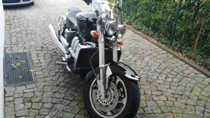 Triumph Rocket 3