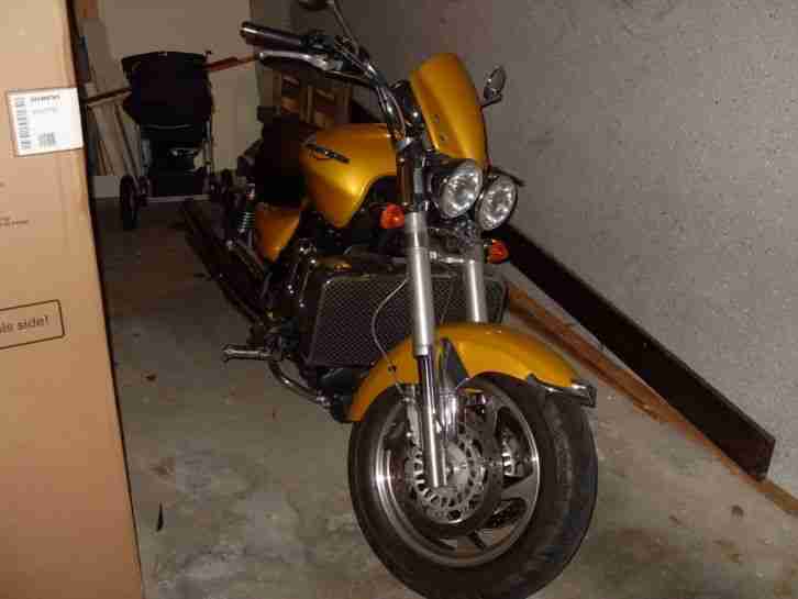 Triumph Rocket 3 Hinterreifen&Batterie neu Kein EU-FZG wenig Km sel.Farbe 2.Hand