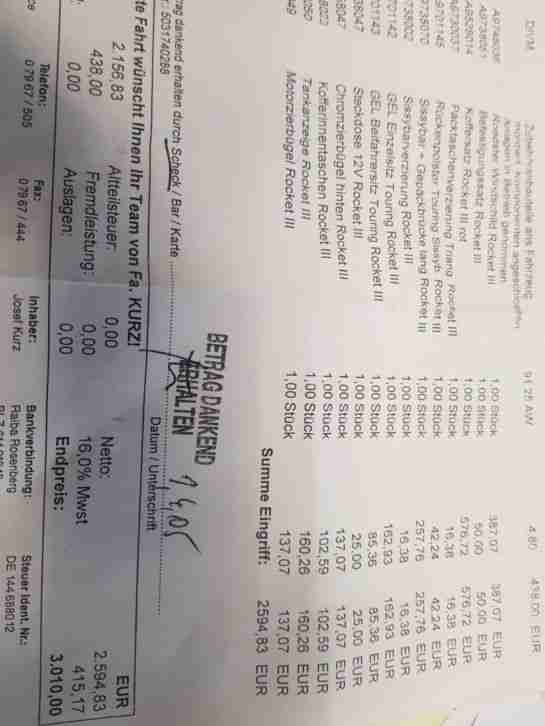 Triumph Rocket 3 III 22 TKM 2300 ccm viel Zubehör rot 2. Hand Scheckheft 140 PS