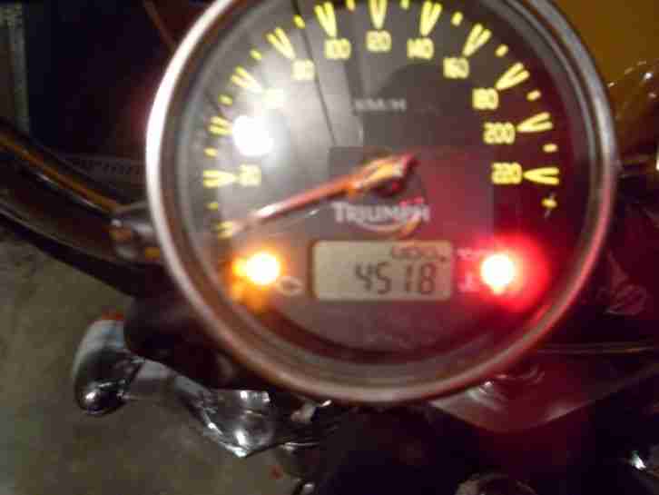 Triumph Rocket 3 Top Zustand Kein Grauimport Wenig Km Seltene Farbe TÜV/AU neu