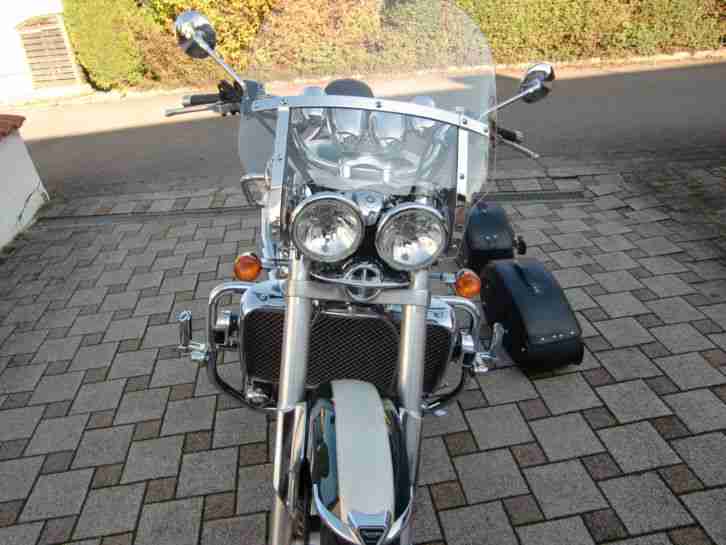 Triumph Rocket 3 top gepflegt