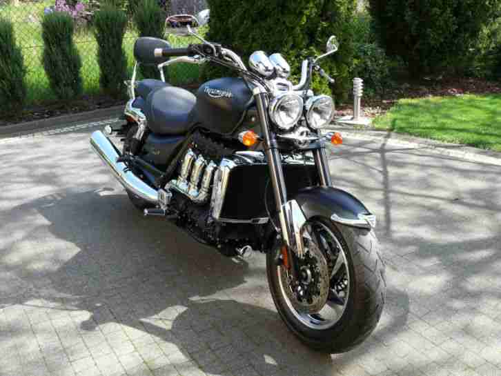 Triumph Rocket III Roadster