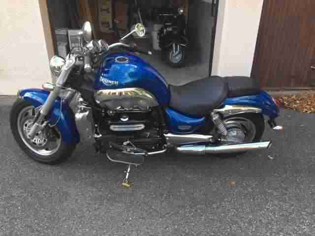 Triumph Rocket III Roadster