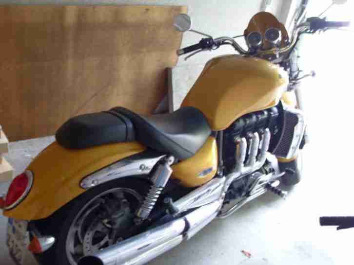 Triumph Rocket III TÜV/AU 06/2018 Kein EU-FZG wenig Km seltene Farbe 2.Hand