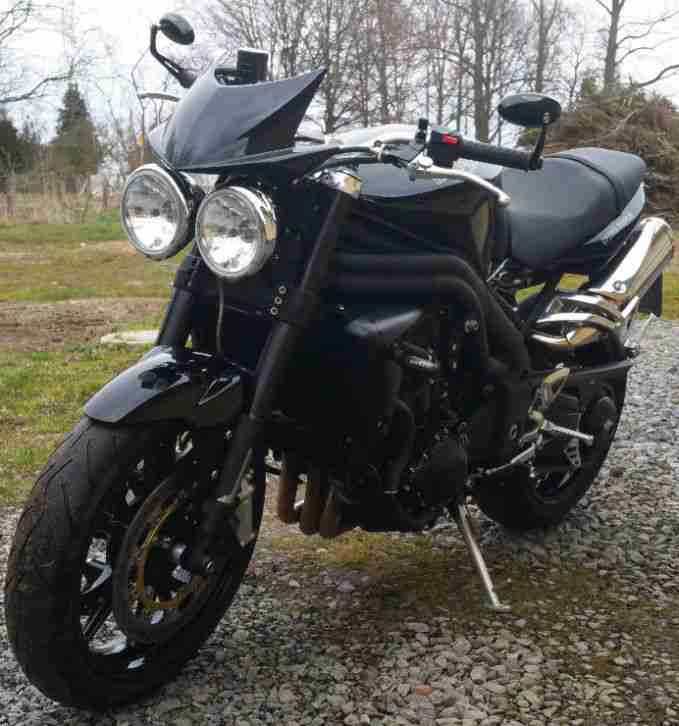 Triumph Speed Triple 1050