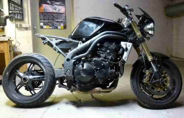 Speed Triple 1050 Bj. 2007 Schwarz