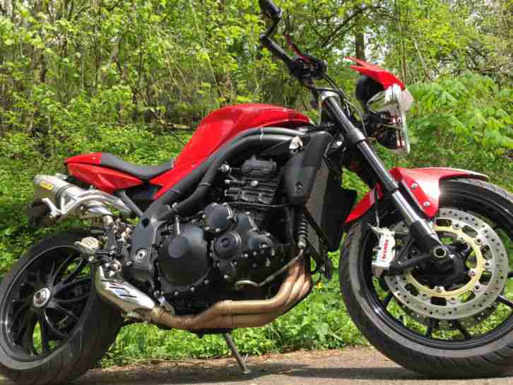 Speed Triple 1050 SE Arrow, Rizoma