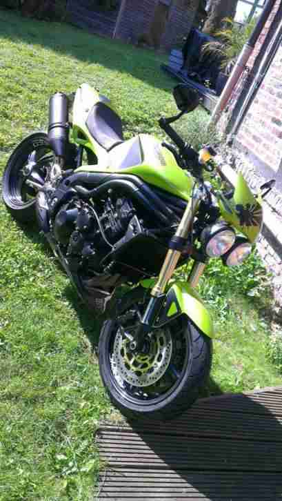 Triumph Speed Triple 1050 Streetfighter