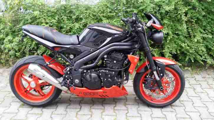 Triumph Speed Triple 1050 Unikat Schwarz/Blazing Orange LSL Anschauen und Lesen