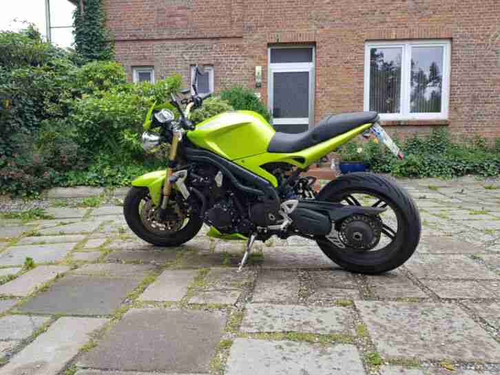 Triumph Speed Triple 1050