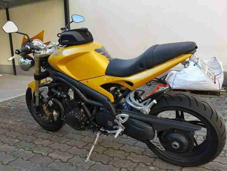 Triumph Speed Triple 1050