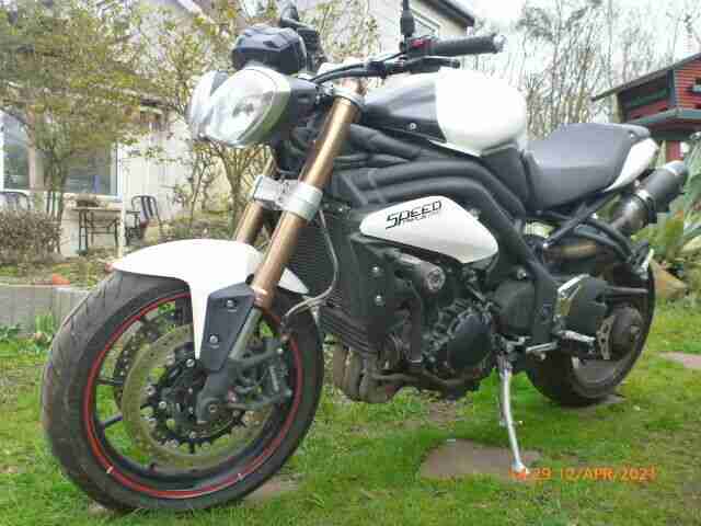 Speed Triple 2013