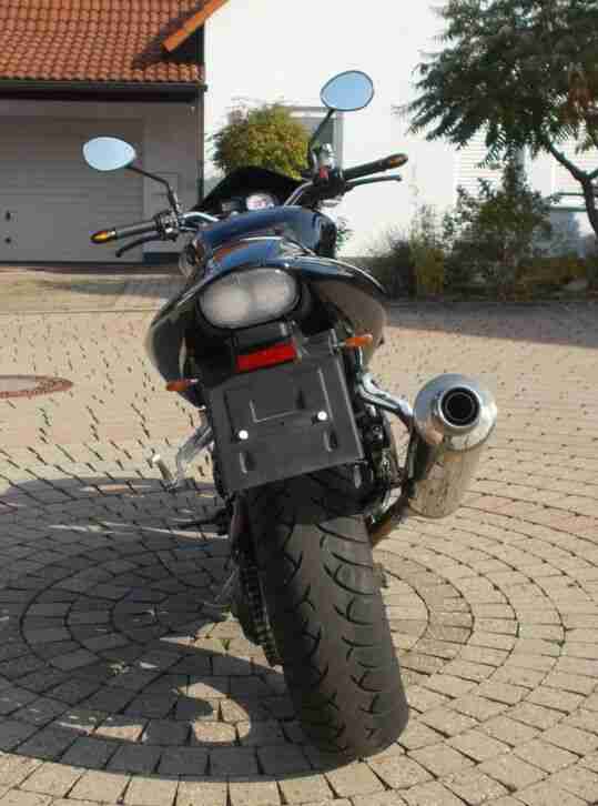 Triumph Speed Triple 595N Ez. 6/04 mit defekten Motor.