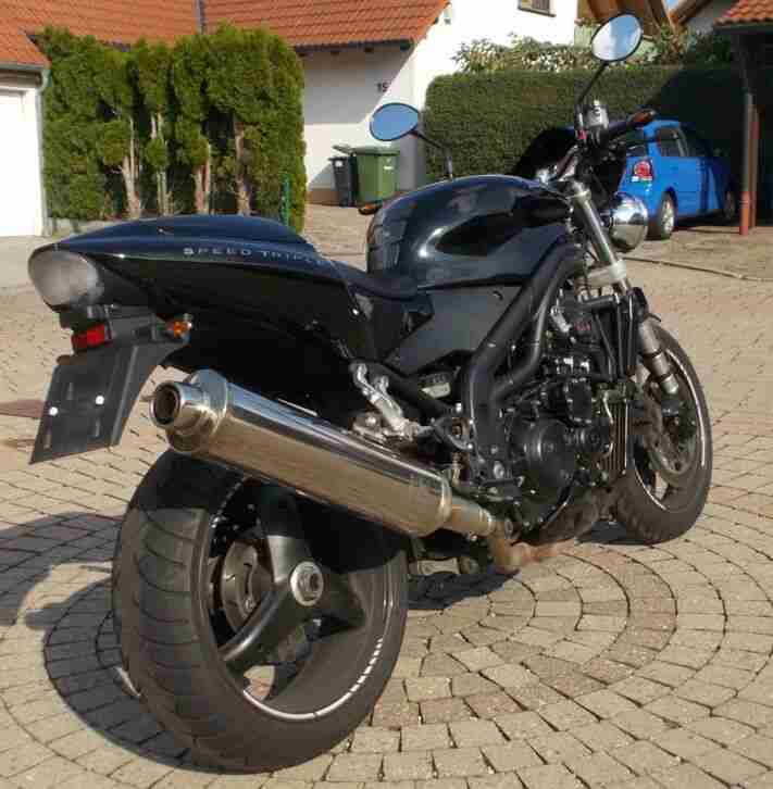 Triumph Speed Triple 595N Ez. 6/04 mit defekten Motor.