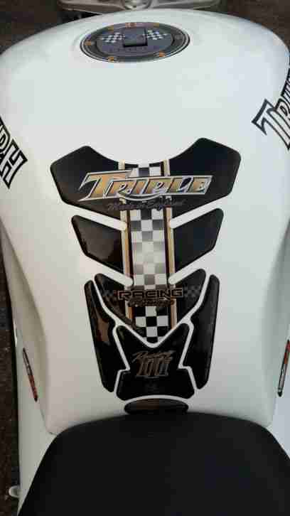 Triumph Speed Triple 900