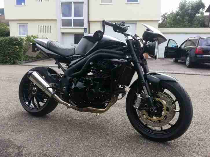 Triumph Speed Tripple 1050 wie neu 2008