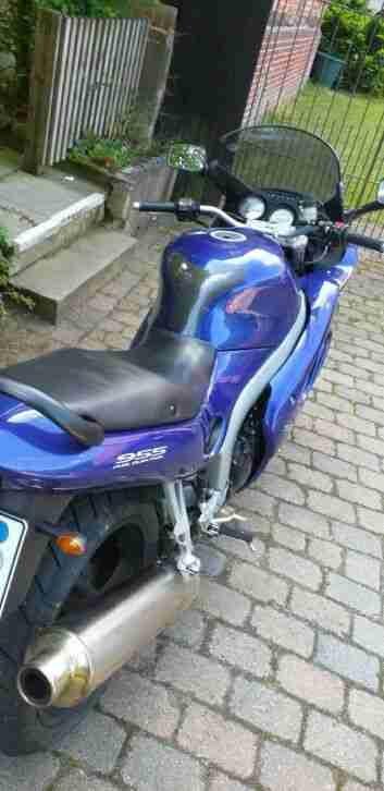 Triumph Sprint 955i st