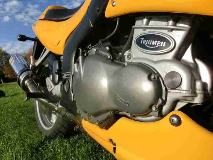 Triumph Sprint RS 955i T695 Racing Yellow 98PS