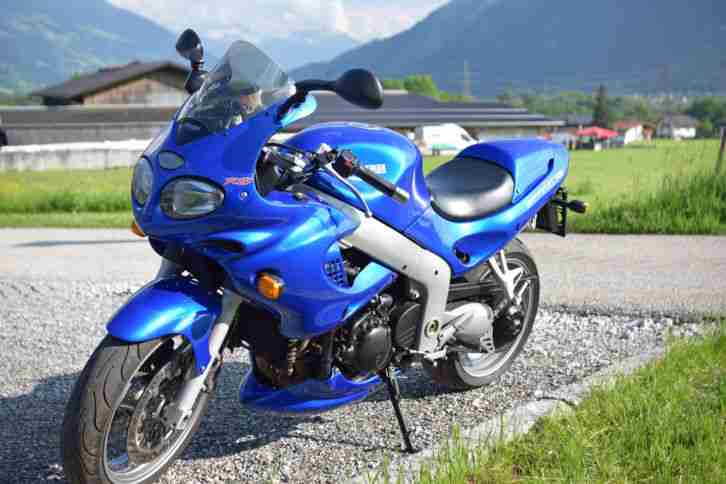 Triumph Sprint RS - Sporttourer