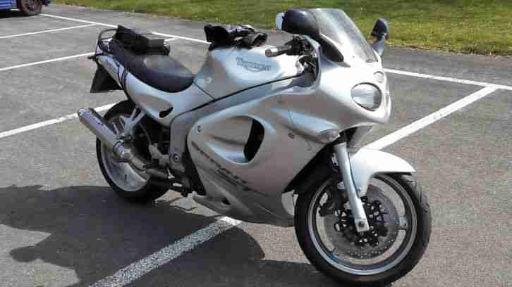 Triumph Sprint ST 955i silber EZ 2004