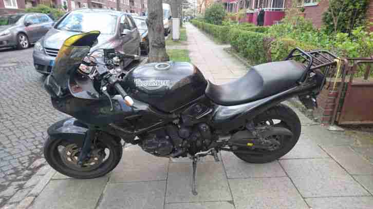 Triumph Sptint 900