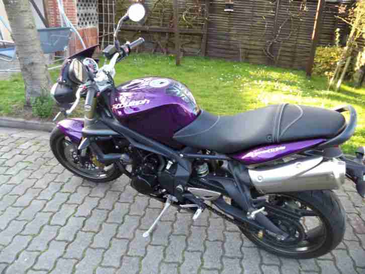 Triumph Street Triple 1.Hand Baujahr 2011/Erstzulassung 05-2011