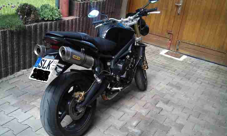Triumph Street Triple
