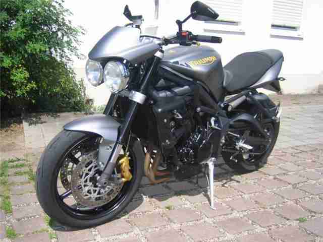 Triumph Street Triple 675 R