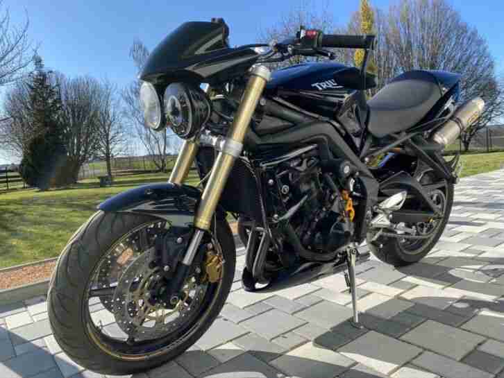 Triumph Street Triple 675