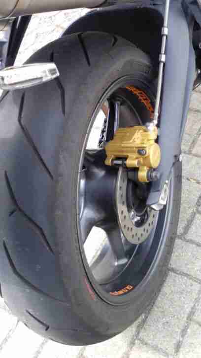 Triumph Street Triple 675