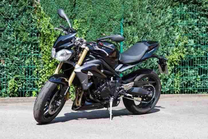 Triumph Street Triple ABS, 78 kW (106 PS), EZ 06/2014, schwarz, HU neu,GaragenFZ