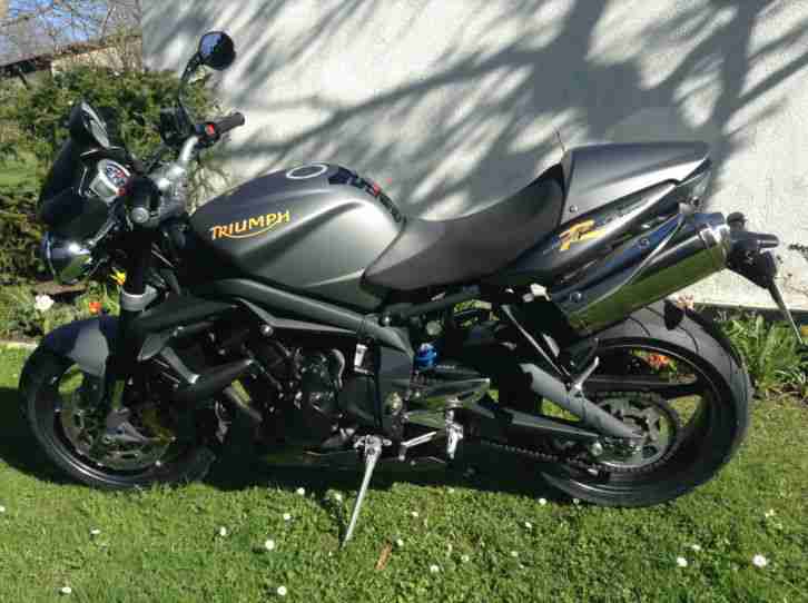 Triumph Street Triple R