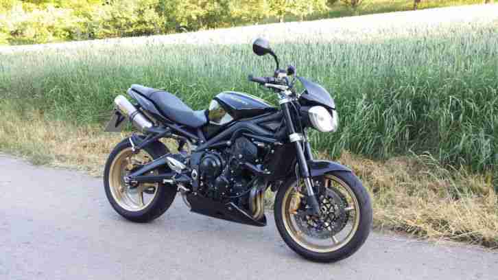 Street Triple R 2012