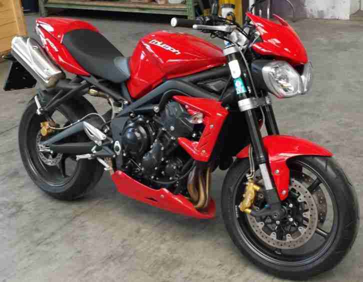 Street Triple R NEUWERTIG